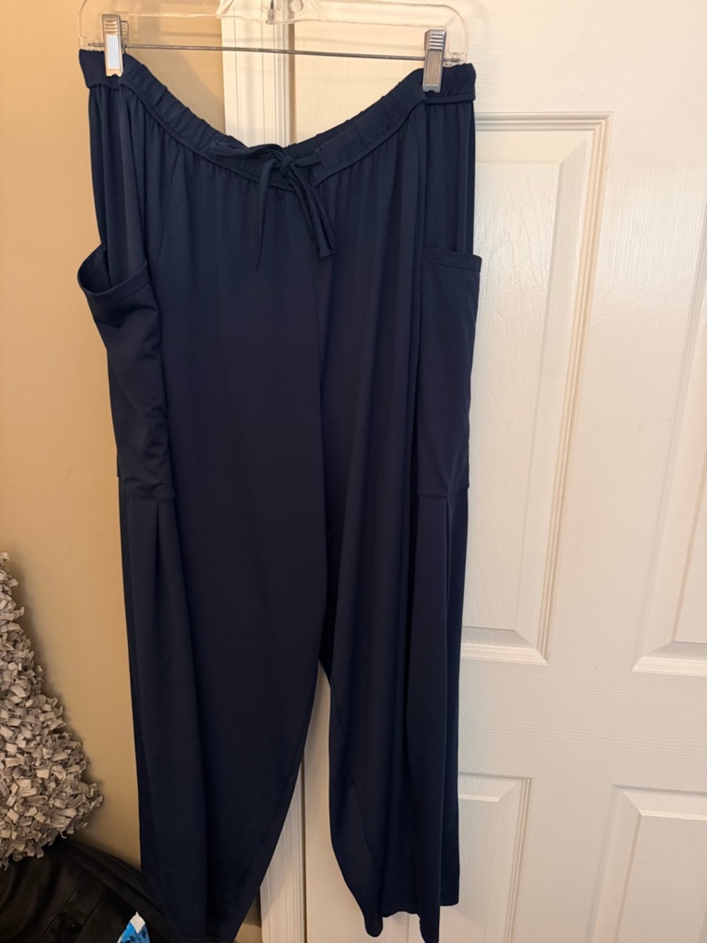 HALARA Wide Leg Pants in Navy Blue